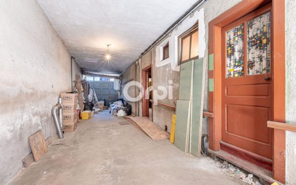 Maison à vendre    6 pièces • 182 m2 Bourganeuf