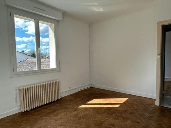 Investissement locatif - Maison individuelle avec 2 logements loués