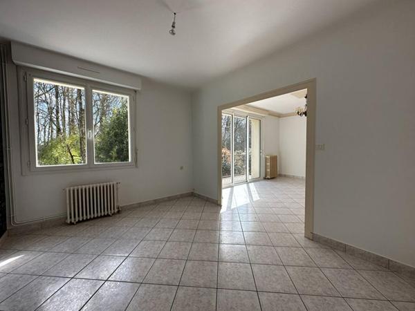Investissement locatif - Maison individuelle avec 2 logements loués