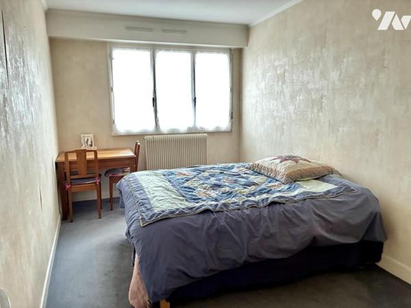 Appartement en dernier étage avec blacon