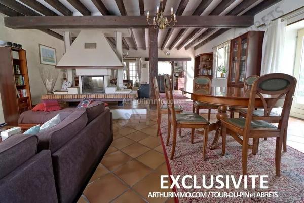 Vente Maison 5 pièces 159 m2 à La Tour-du-Pin