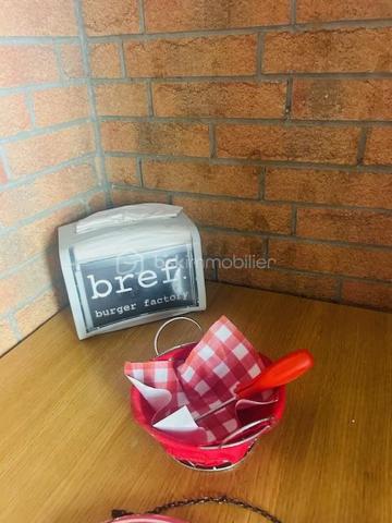 Local d activites de 188 m²