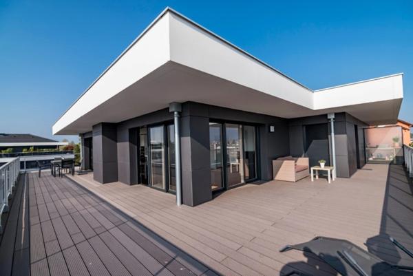 à louer AMBILLY appartement T4 attique 111m²