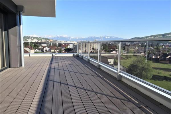 à louer AMBILLY appartement T4 attique 111m²