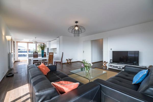 à louer AMBILLY appartement T4 attique 111m²