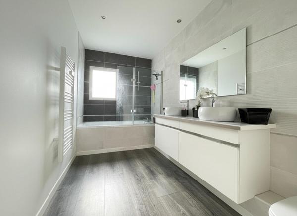 Villa 4 chambres / piscine / garage