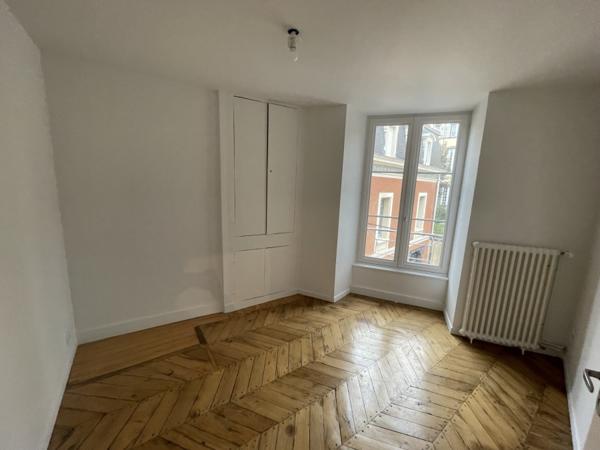 DUPLEX HYPERCENTRE A LOUER
