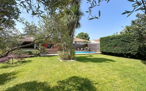 Maison à vendre    6 pièces •  Bayonne