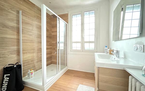 Maison à vendre    6 pièces •  Bayonne