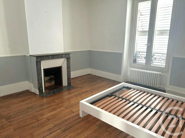Maison à vendre  8 pièces - 169,30 m 2   ST MANDE  - 94
