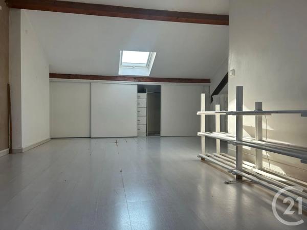 Maison à vendre  8 pièces - 169,30 m 2   ST MANDE  - 94