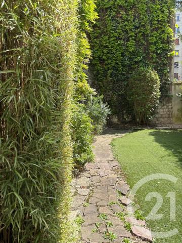 Maison à vendre  8 pièces - 169,30 m 2   ST MANDE  - 94
