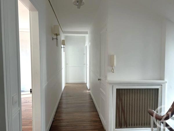Maison à vendre  8 pièces - 169,30 m 2   ST MANDE  - 94