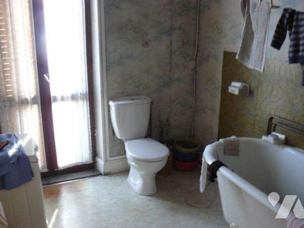 Immeuble à vendre à Rambervillers (88700) dans les Vosges (88)

Immeuble proposé à la vente s...