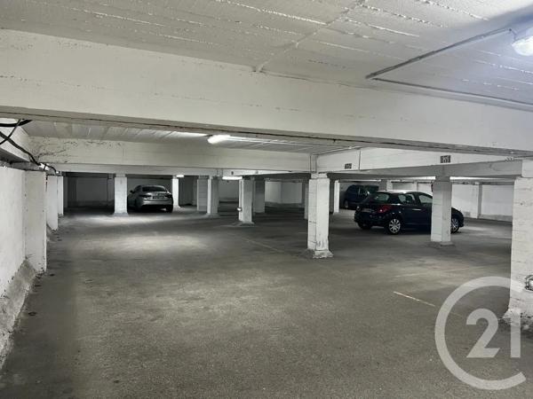 Parking à vendre  823 m 2   PARIS  - 75015