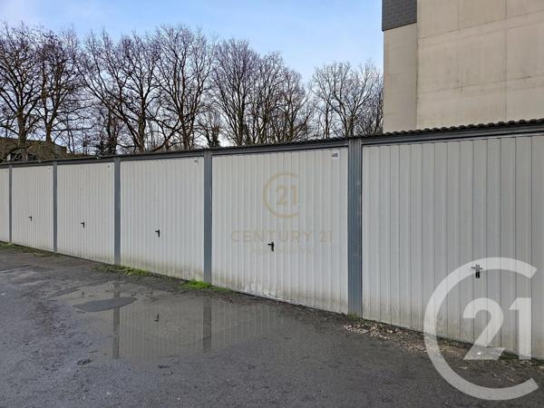 Parking à vendre  823 m 2   PARIS  - 75015