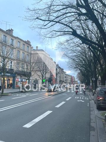 Local commercial de 270 m² à louer à Bordeaux