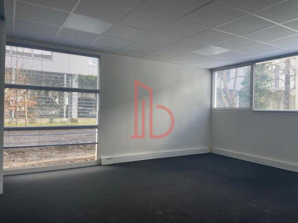 Bureau de 860 m² à louer à Bordeaux Ouest-Merignac