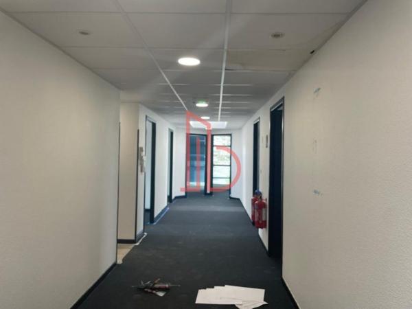 Bureau de 860 m² à louer à Bordeaux Ouest-Merignac