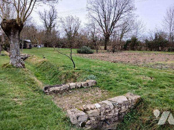 Maison à vendre à SAINT-SYMPHORIEN (79270) sur plus de 1 hectare de terrain