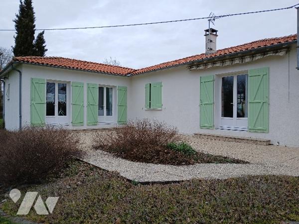 Maison à vendre à SAINT-SYMPHORIEN (79270) sur plus de 1 hectare de terrain