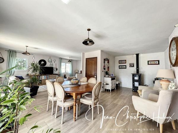 30500 SAINT-AMBROIX Villa Familiale avec Piscine