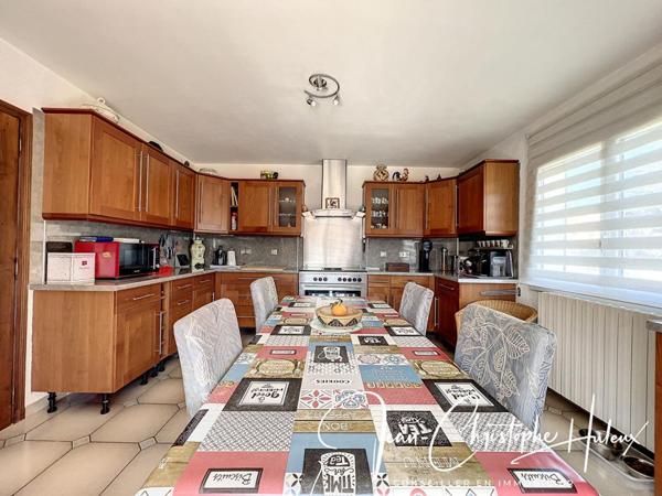 30500 SAINT-AMBROIX Villa Familiale avec Piscine