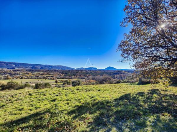 PUIMOISSON  TERRAIN DE LOISIR  OLIVIERS  PUITS  VUE EXCEPTIONNELLE  1 800 m² - 38 000 