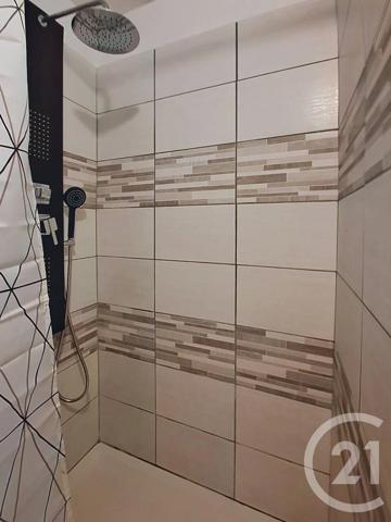 Appartement F3 à vendre  3 pièces - 66,48 m 2   FECAMP  - 76