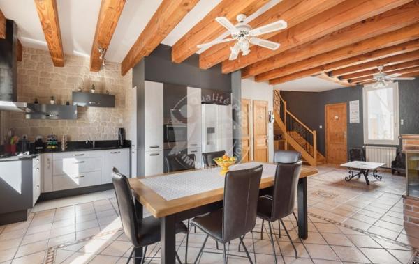 Vente Maison de ville P5 avec grand garage rénové(e) Aigues-mortes   