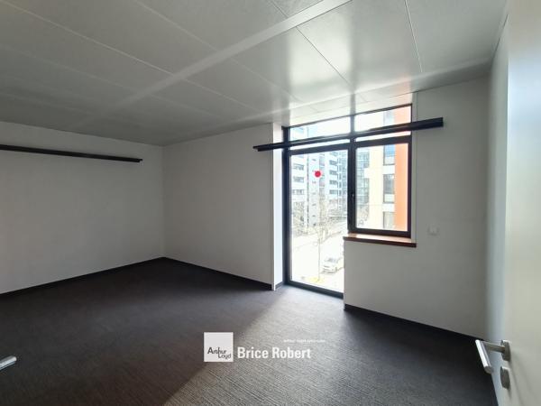 Location bureaux modernes Lyon 3ème proche Part-Dieu avec terrasse privative