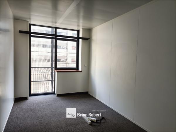 Location bureaux modernes Lyon 3ème proche Part-Dieu avec terrasse privative