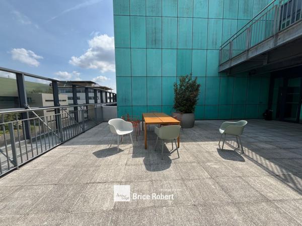 Location bureaux modernes Lyon 3ème proche Part-Dieu avec terrasse privative