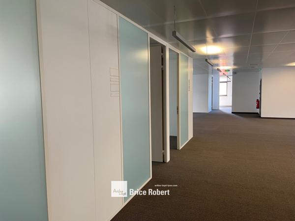 Location bureaux modernes Lyon 3ème proche Part-Dieu avec terrasse privative