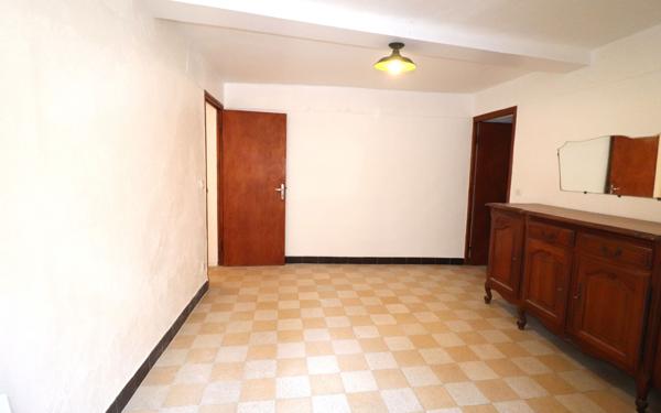 Maison à vendre    2 pièces • 55 m2 Berre-les-Alpes