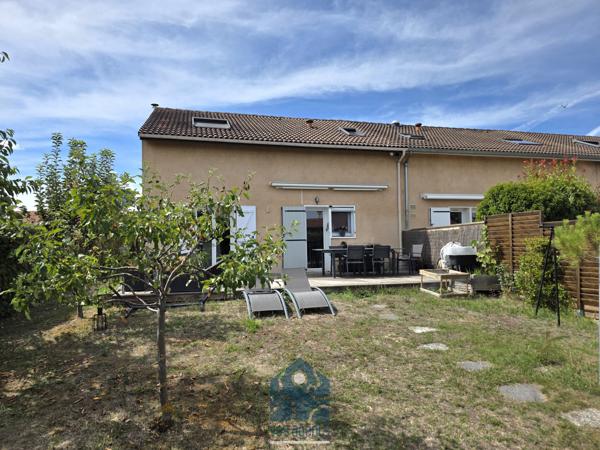 Maison 4 pièces avec terrasses, garage et jardin