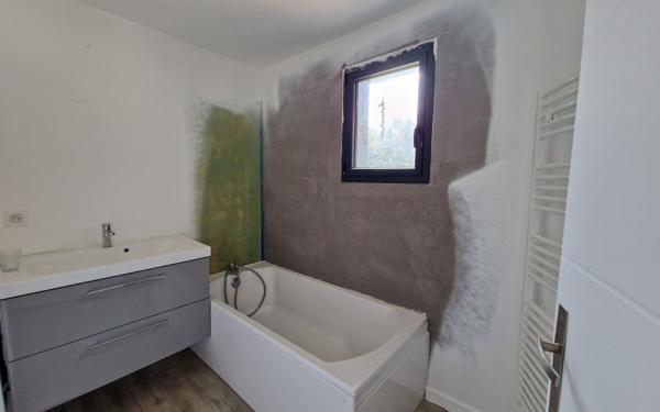 Maison à vendre    4 pièces •  Lit-et-Mixe