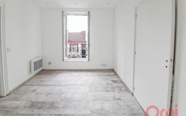 Appartement à vendre    2 pièces • 30,54 m2 Aubervilliers