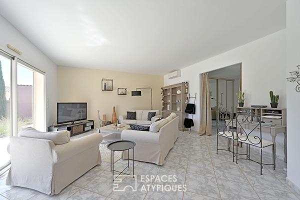 Villa de caractère en pleine nature, au coeur du village de Poulx