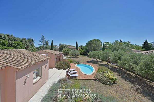 Villa de caractère en pleine nature, au coeur du village de Poulx