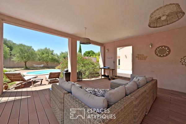 Villa de caractère en pleine nature, au coeur du village de Poulx