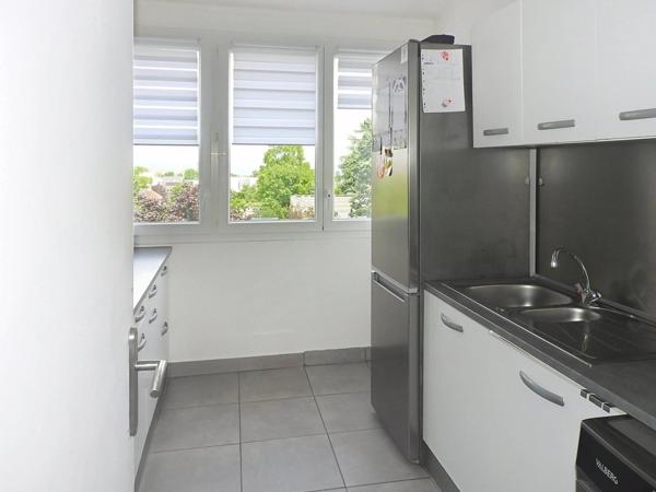 À Évreux, spacieux T5 avec balcon et parking – Idéal premier achat ou investissement locatif !