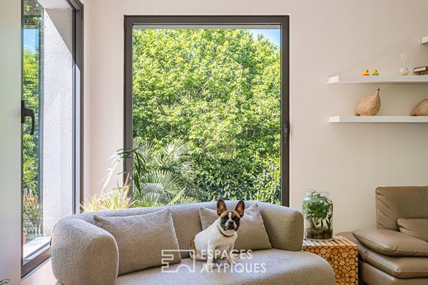 Maison d’architecte en lisière de forêt de Meudon avec jardin et toit-terrasse