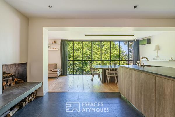 Maison d’architecte en lisière de forêt de Meudon avec jardin et toit-terrasse