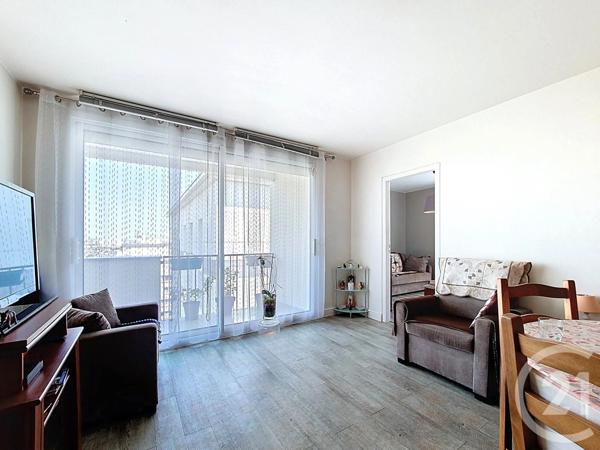 Appartement F4 à vendre  4 pièces - 79,99 m2 COLOMBES - 92
