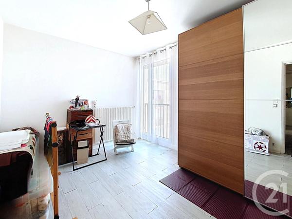 Appartement F4 à vendre  4 pièces - 79,99 m2 COLOMBES - 92