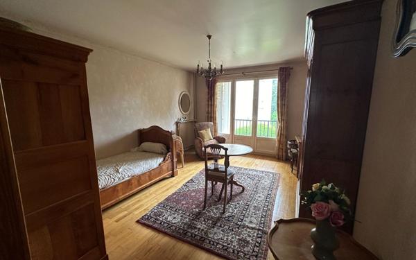 Appartement à vendre    3 pièces •  Le Raincy