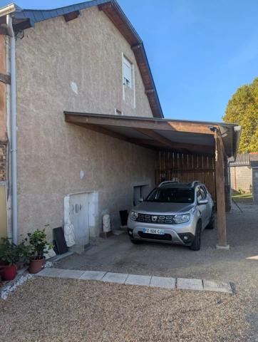Maison avec jardin, garage et dépendance proche commerces