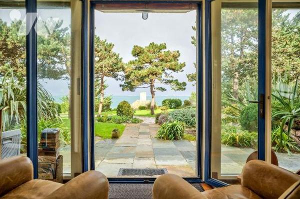 Magnifique propriété à vendre à Saint-Lunaire (35800) donnant accès immédiat à la plage, compre...