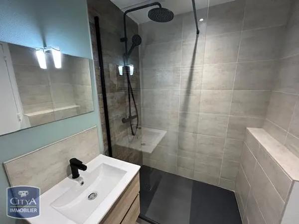 Appartement à louer 2 pièces 52.49m²